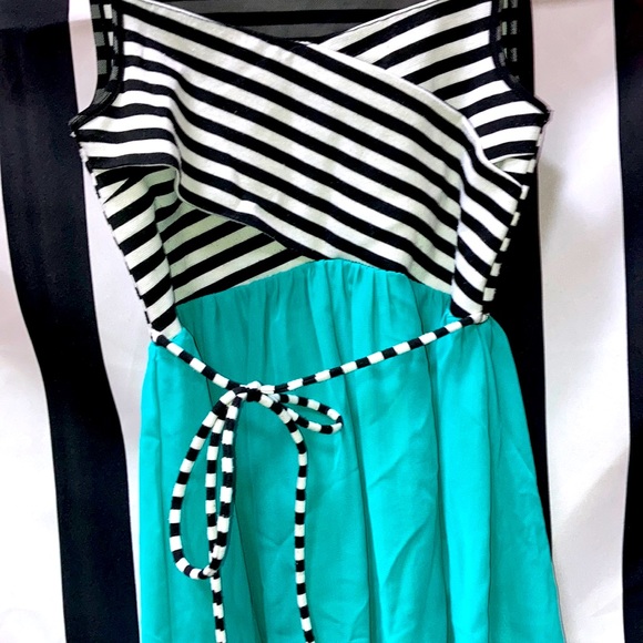 Black and white stripes and blue dress - Picture 3 of 3